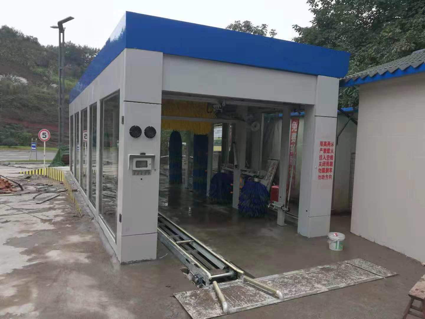 什么許多洗車店要手和電腦洗車機(jī)相配合？